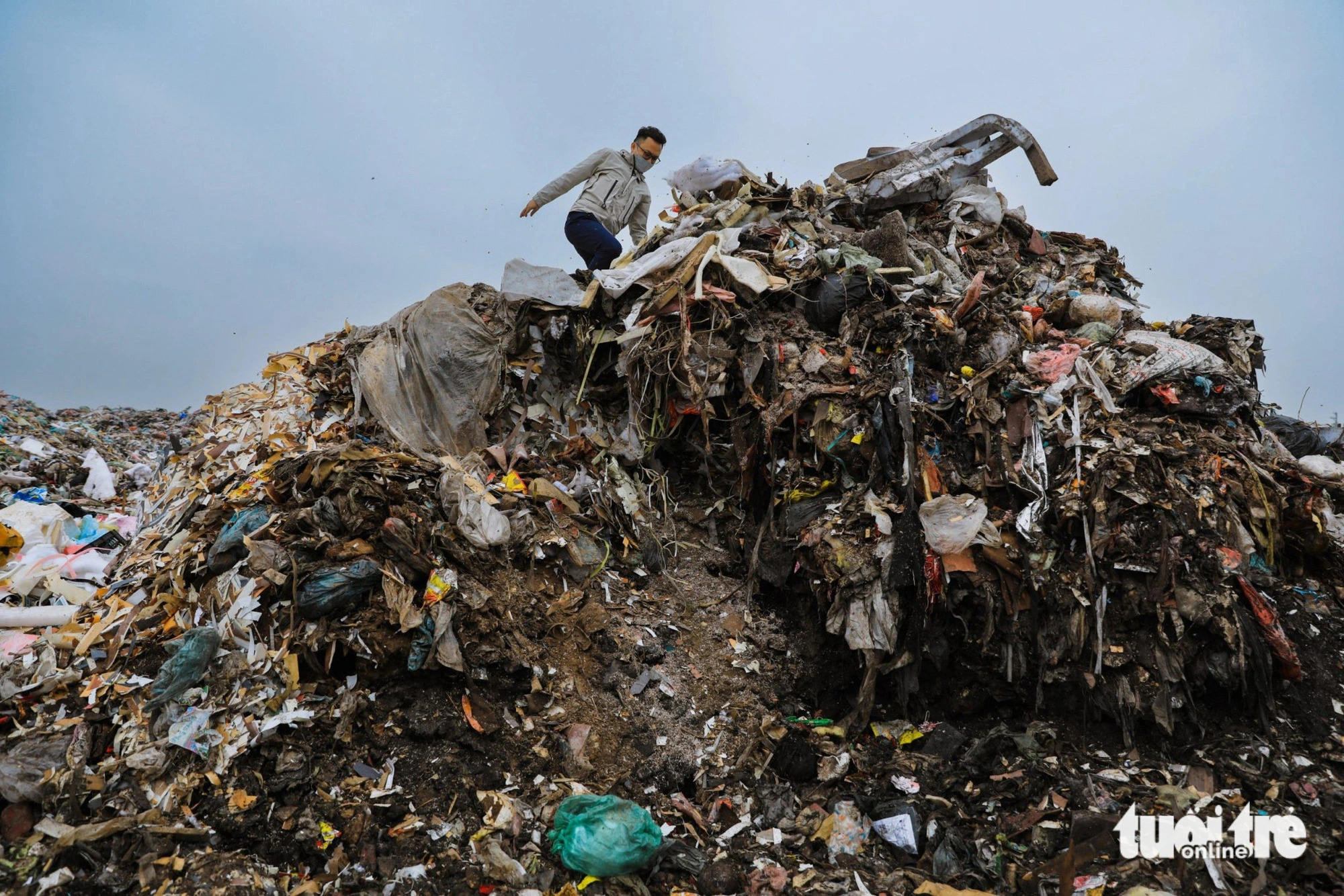 Vietnam among top 20 waste-producing countries: official