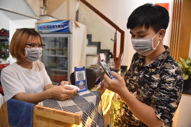 In Vietnam, nearly two-thirds of women-led SMEs see revenue rise with digital payments: survey