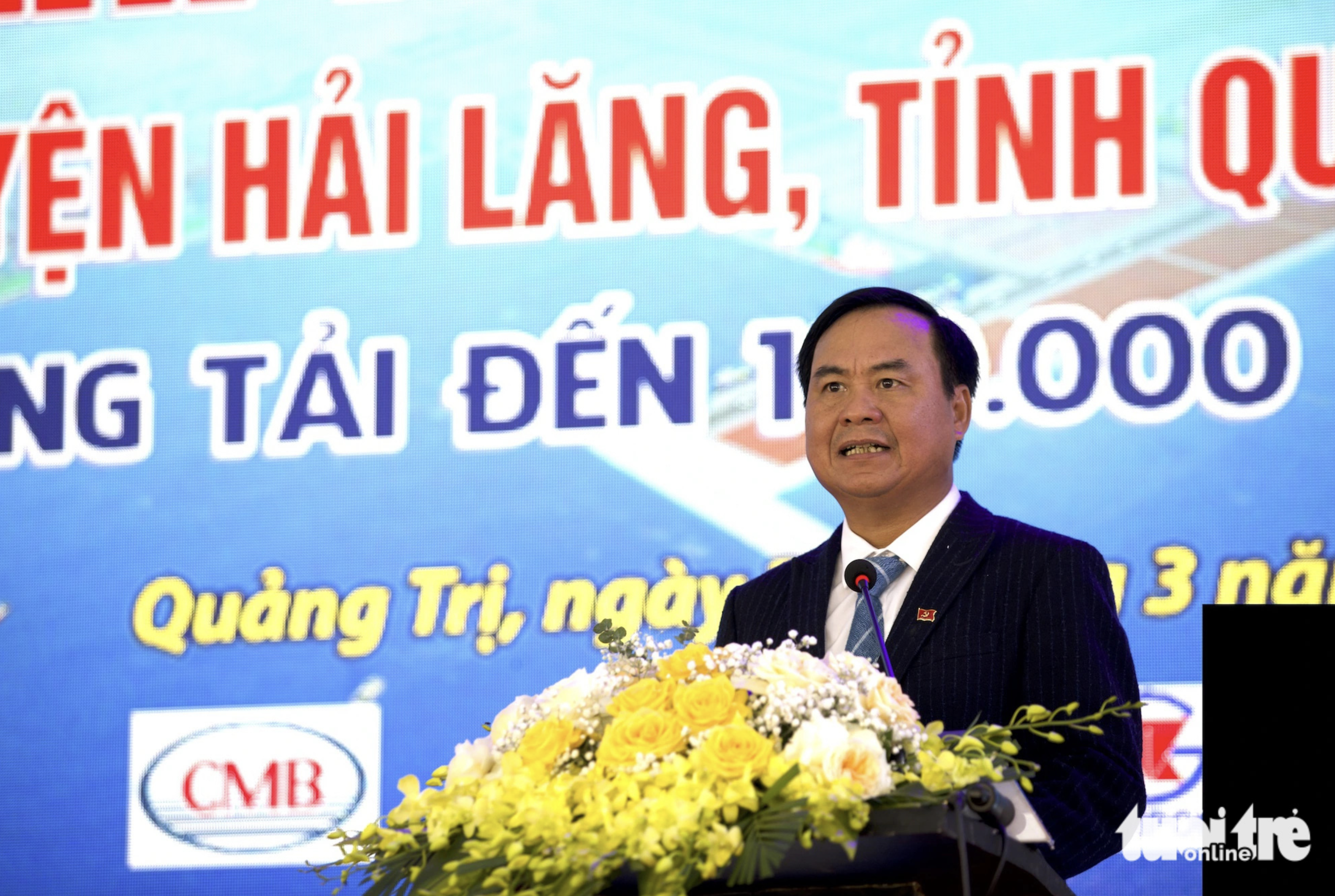 Vo Van Hung, chairman of the Quang Tri Province People’s Committee, spoke at the groundbreaking ceremony for the My Thuy deep-water port project on March 25, 2024. Photo: Hoang Tao / Tuoi Tre