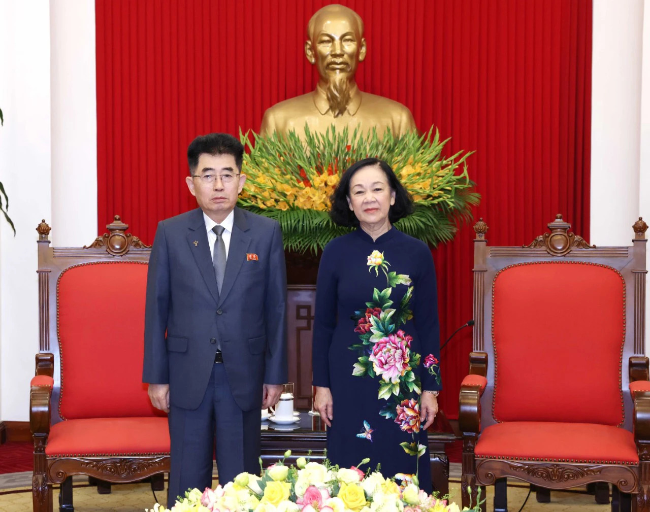 Vietnam receives N.Korea’s Workers’ Party delegation
