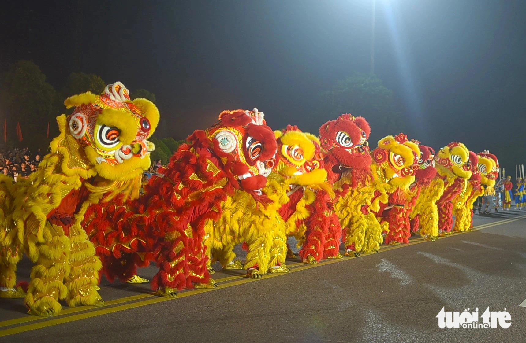 A lion dance at a carnival held at Nguyen Tat Thanh Square in Quy Nhon City, Binh Dinh Province, south-central Vietnam, March 29, 2024. Photo: Lam Thien / Tuoi Tre