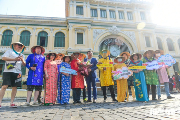 Chinese investor joins Vietnamese partner to launch 3 duty-free shops in Vietnam