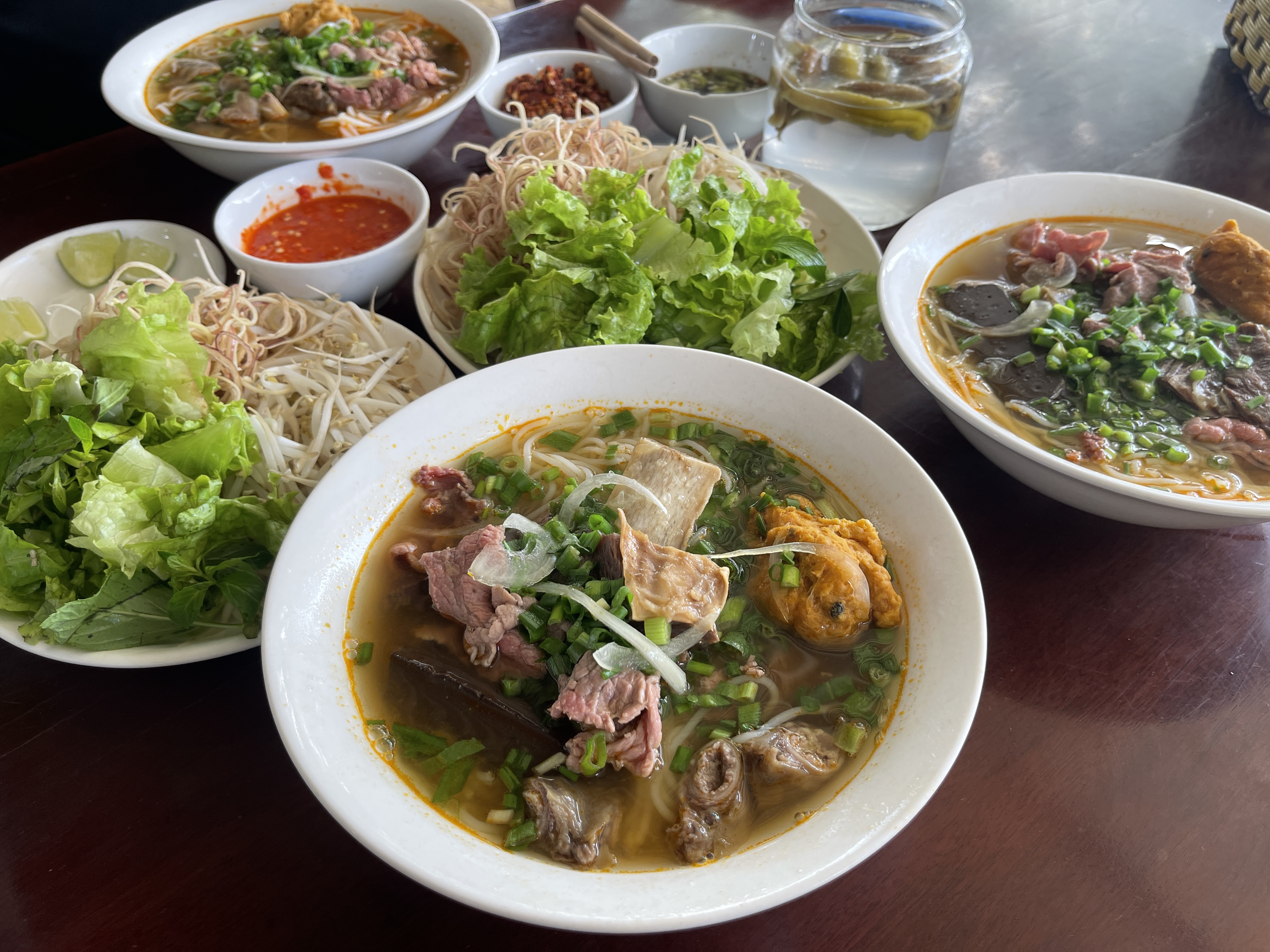 ‘Bún bò’ is served at 180 Ly Nam De Street, Hue City, Vietnam. Photo: Dong Nguyen / Tuoi Tre News