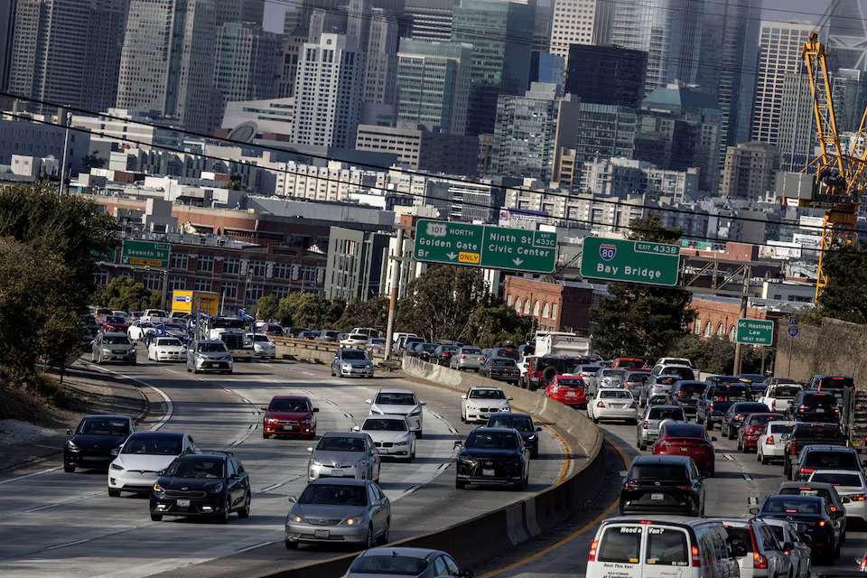 A view of cars on the road during rush hour traffic jam in San Francisco, California, U.S. August 24, 2022. Photo: Reuters