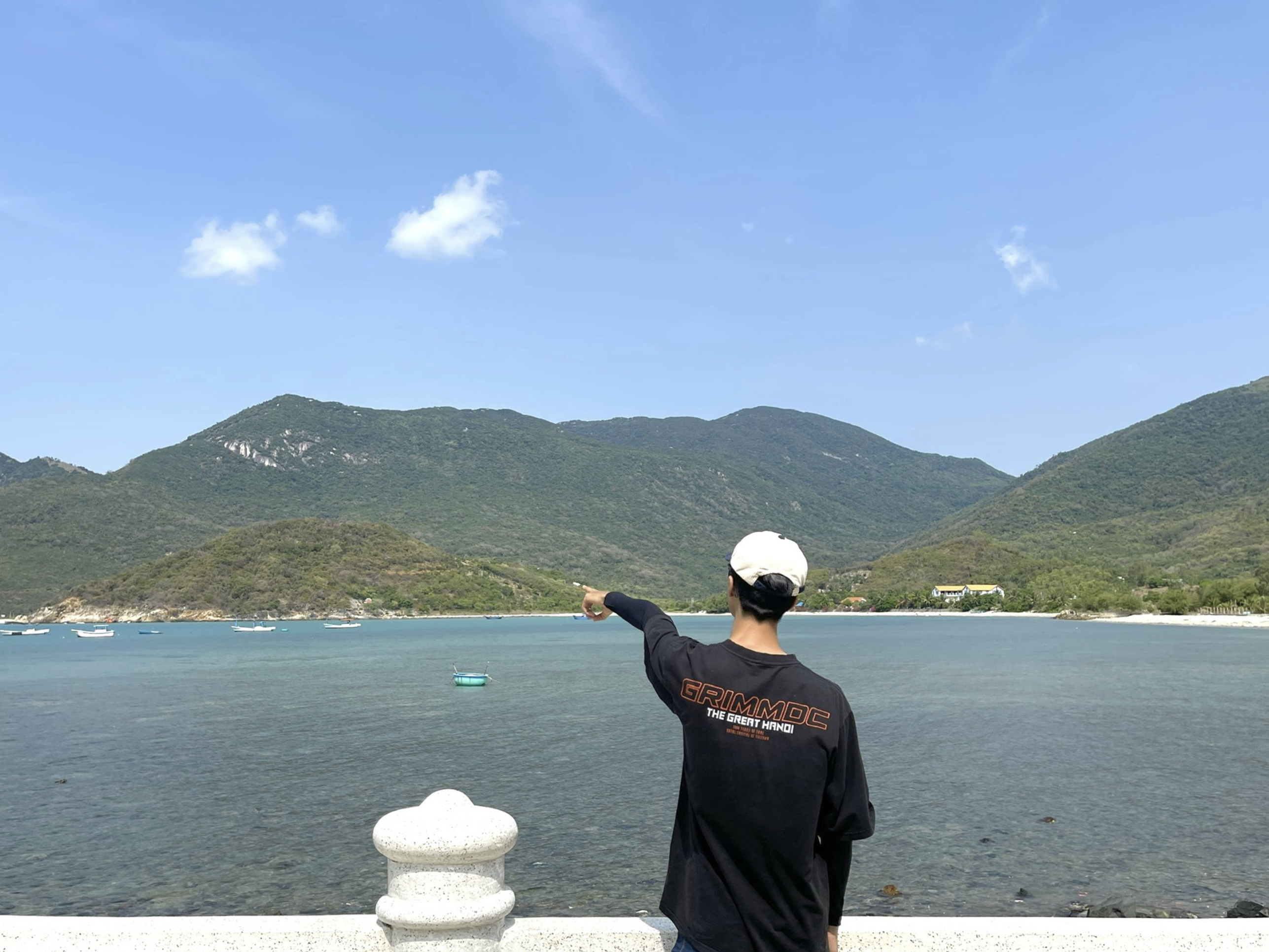 Ninh Van fishing village in Khanh Hoa Province, south-central Vietnam attracts tourists thanks to its wild and tranquil beauty. Photo: Gia Han / Tuoi Tre