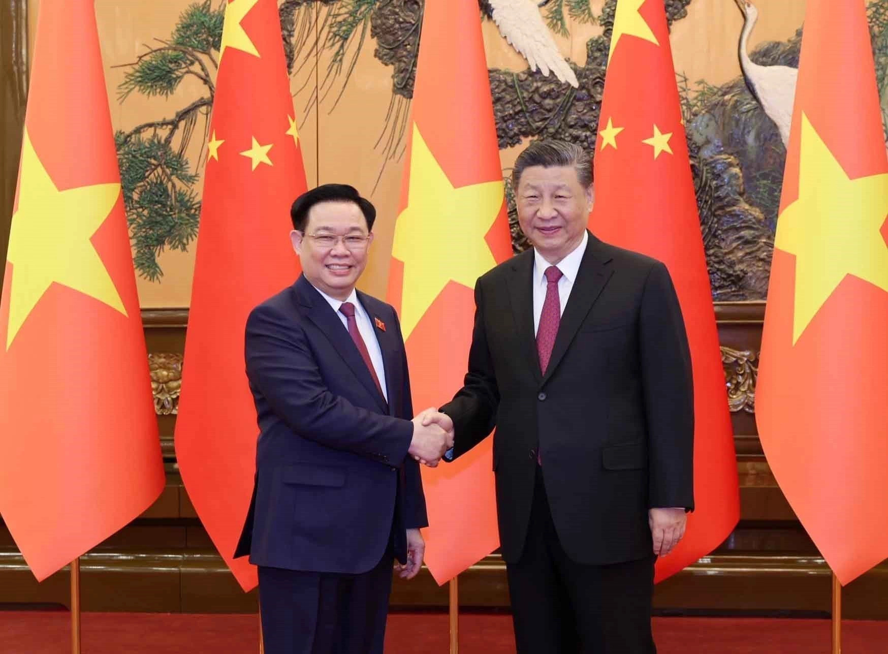 Top Vietnamese legislator meets with Chinese Party chief and president