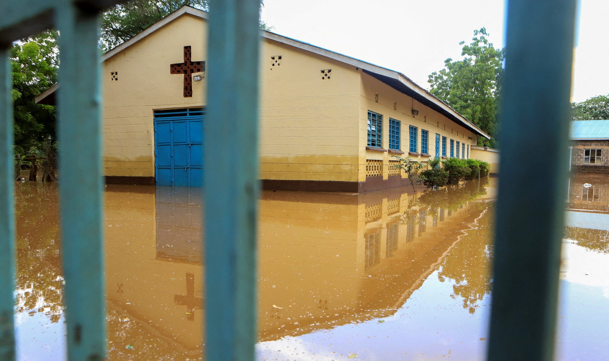 Flood waters are seen within the Redeemed Gospel Church compound following heavy rains at Mororo village in Garissa county, Kenya November 12, 2023. Photo: Reuters