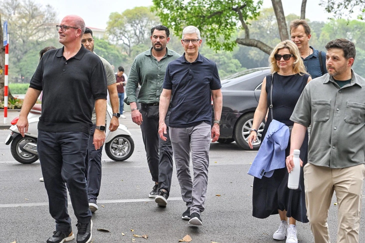Apple CEO Tim Cook is on a two-day visit to Vietnam. Photo: AFP