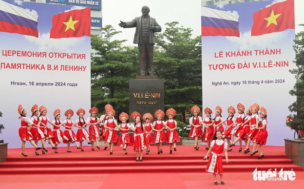 Lenin statue inaugurated in north-central Vietnam
