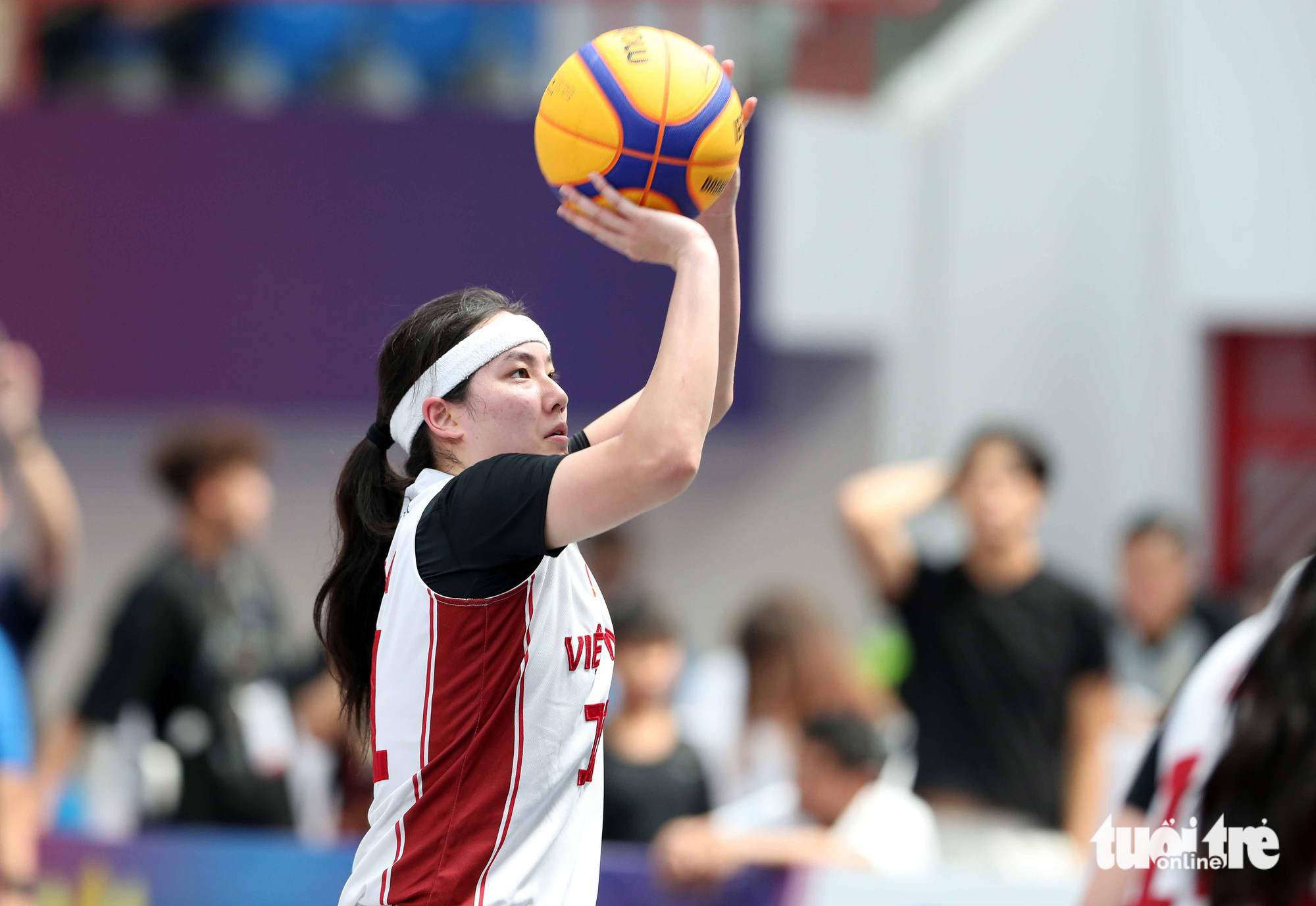 Kaylynne Truong plays for Vietnam in the 3x3 basketball event at the 32nd Southeast Asian Games in Cambodia in May 2023. Photo: N.K. / Tuoi Tre