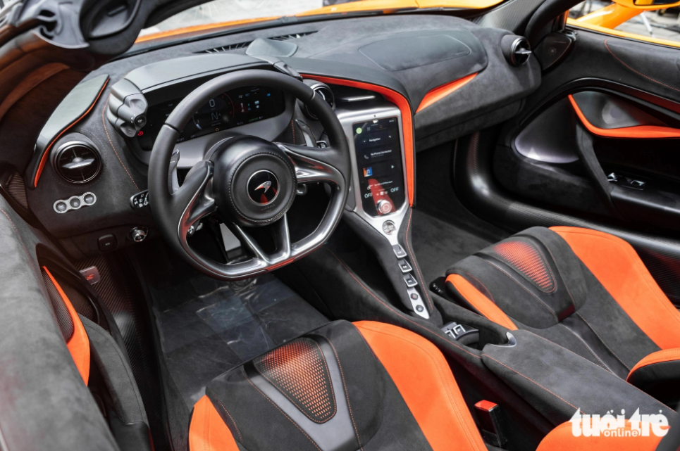 The interior of the McLaren 750S. Photo: Tuoi Tre