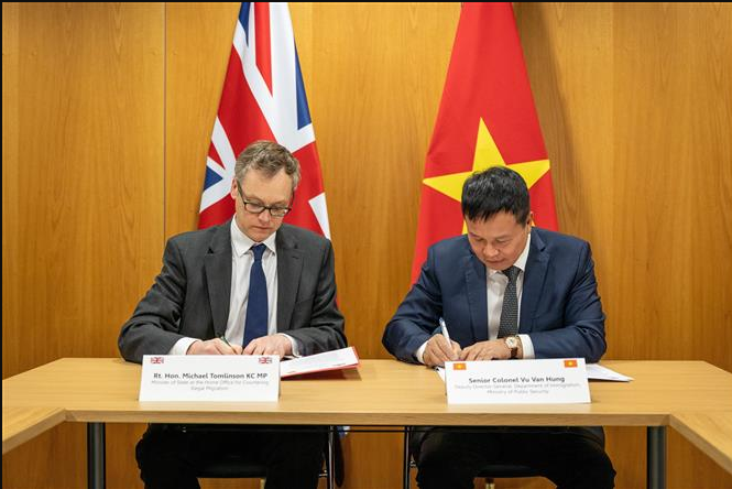 Vietnam, UK sign agreement on illegal migration