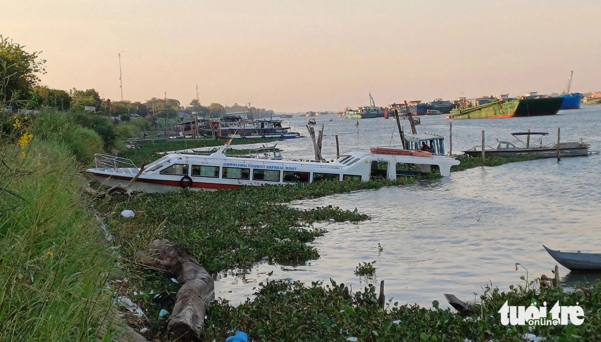 Vietnamese tour guide dies following boat crash in southern Vietnam