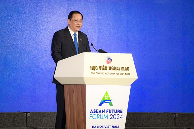 Lao Prime Minister Sonexay Siphandone delivers a speech at the ASEAN Future Forum 2024 in Hanoi on April 23, 2024. Photo: Nam Tran / Tuoi Tre