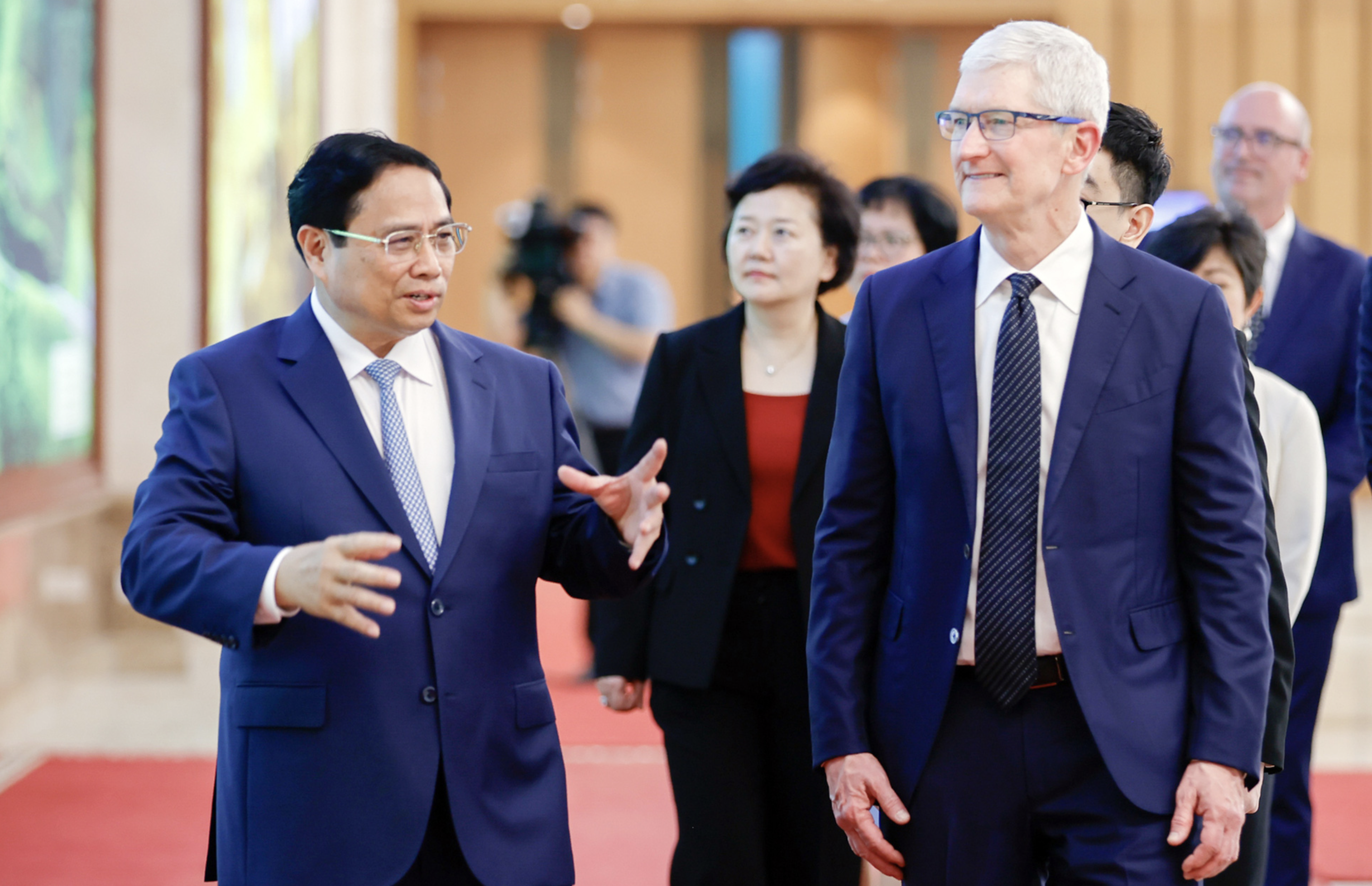 Apple keen on boosting investment in Vietnam: CEO Tim Cook