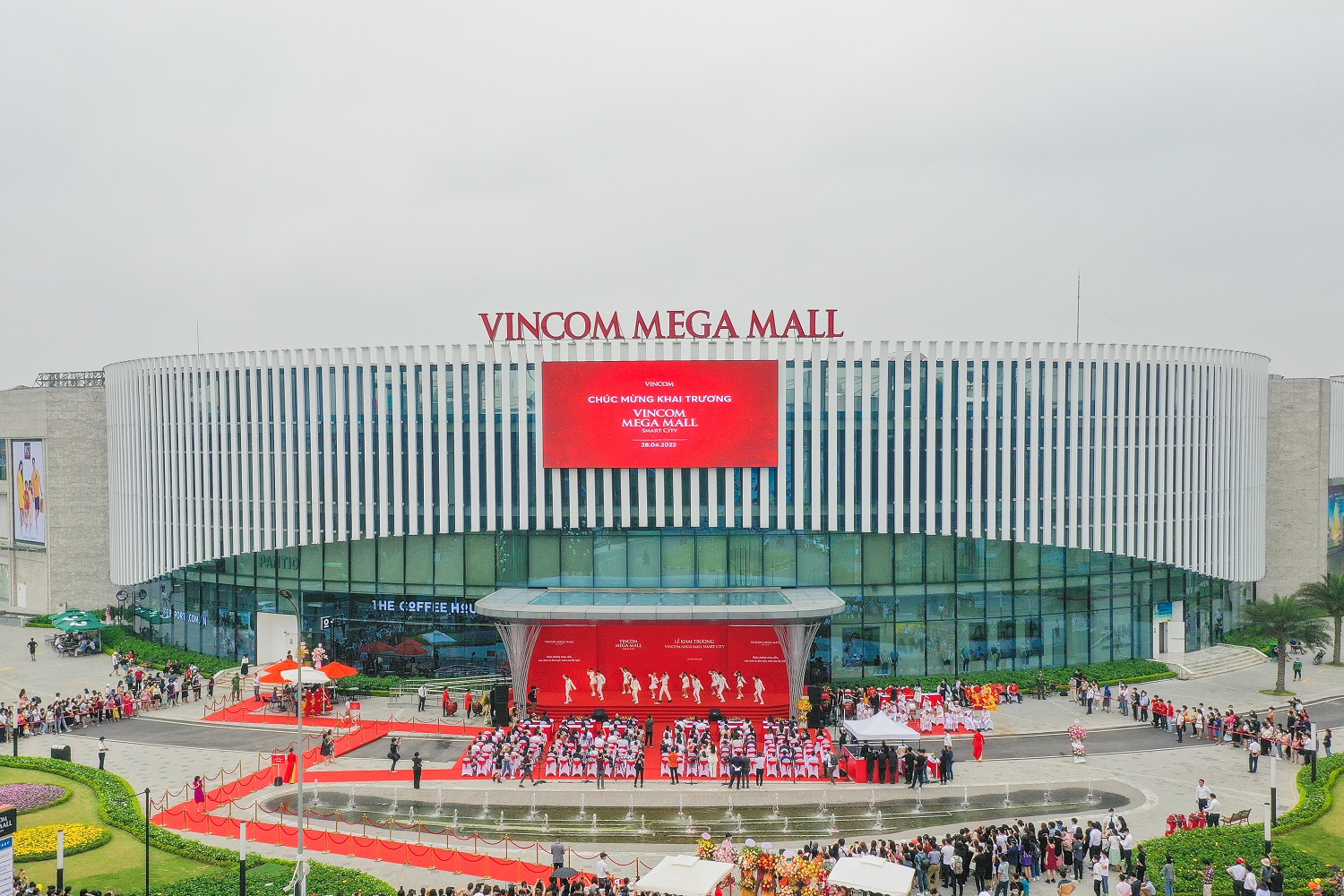 Vincom Retail retains name after Vietnamese conglomerate Vingroup divests capital