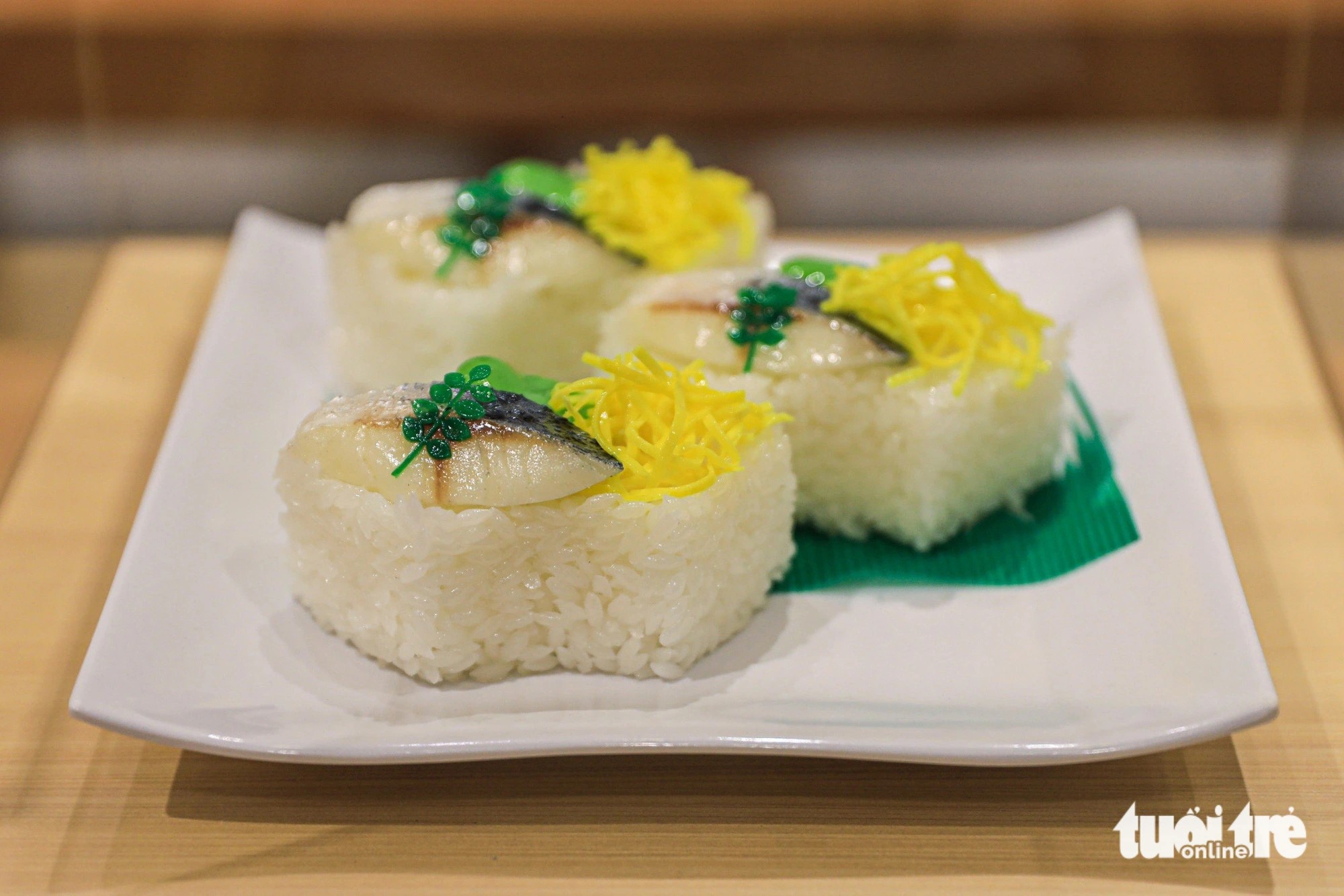 Sushi Oshinuki-zushi comes in various shapes, often made by newly married women to strengthen familial ties by gifting them to their parents-in-law. Photo: Danh Khang / Tuoi Tre