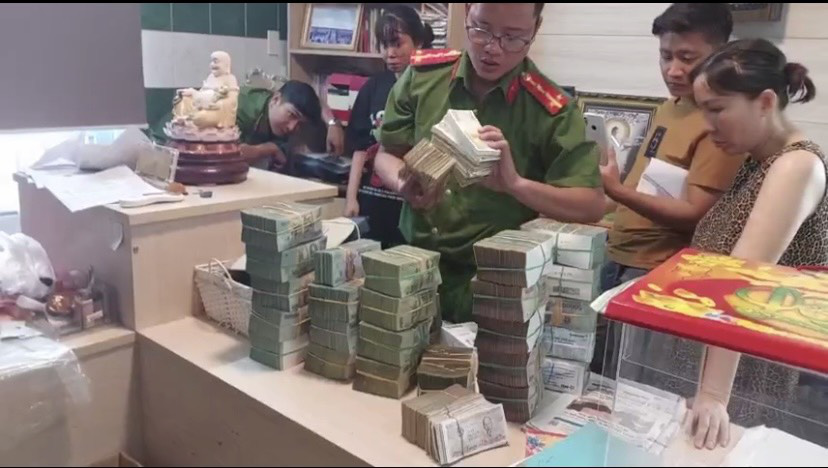 Stacks of foreign currency cash amounts are seized in the case. Photo: Supplied