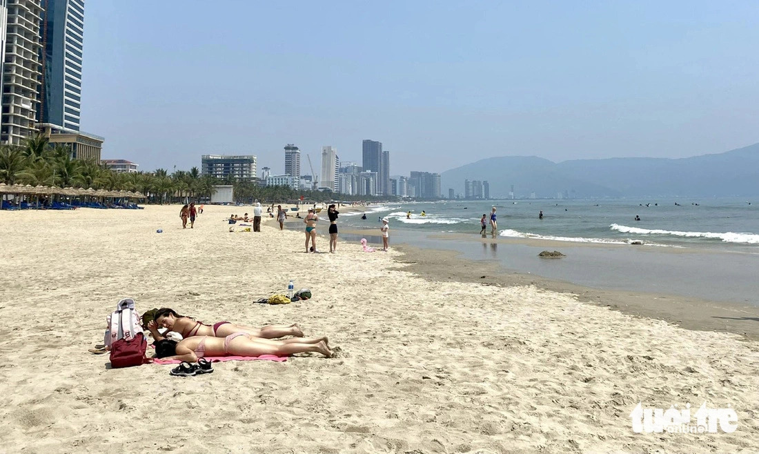 A part of the My Khe beach, voted as one of the most beautiful beaches in Asia in 2024, in central Vietnam’s Da Nang City, is seen from a distance. Photo: Truong Trung / Tuoi Tre