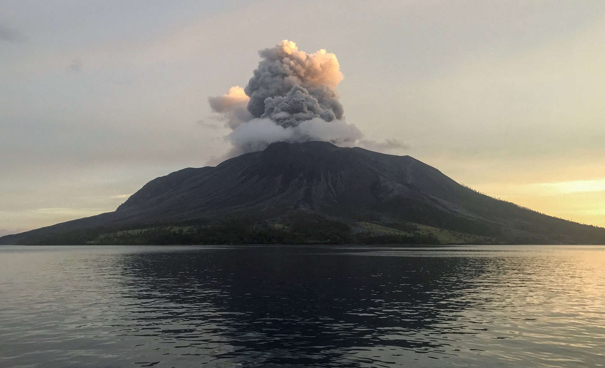 Indonesia's Ruang volcano erupts again, alert status at highest