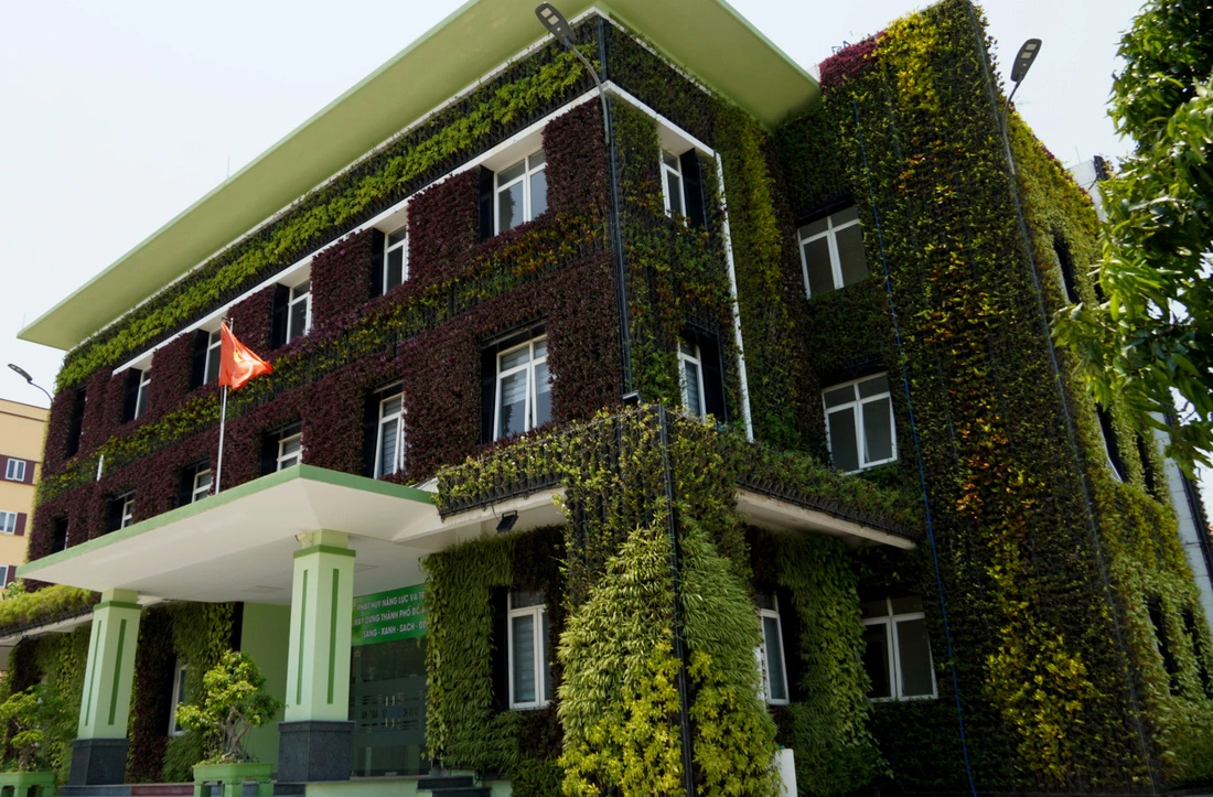 ‘Green’ office in Vietnam’s Quang Binh seen as heat-proof model amid extreme heat