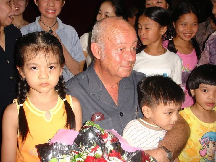 Honoring Italian founder of SOS Children's Villages Vietnam