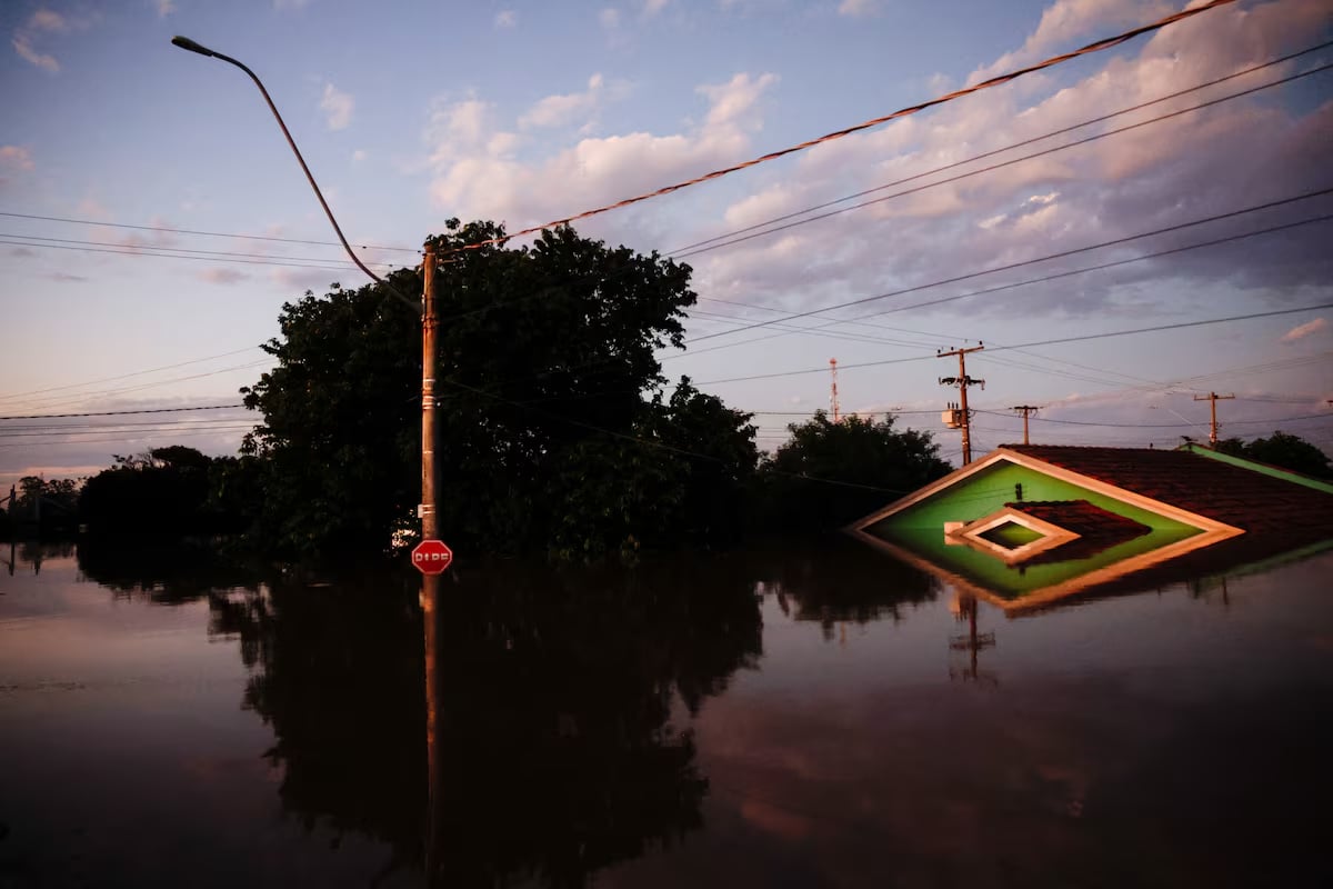 A flooded street is pictured in Canoas, at the Rio Grande do Sul state, Brazil, May 5, 2024. Photo: Reuters