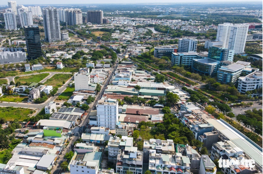 The Kim Son Residential Area in District 7, Ho Chi Minh City has many projects with construction violations. Photo: Phuong Nhi / Tuoi Tre