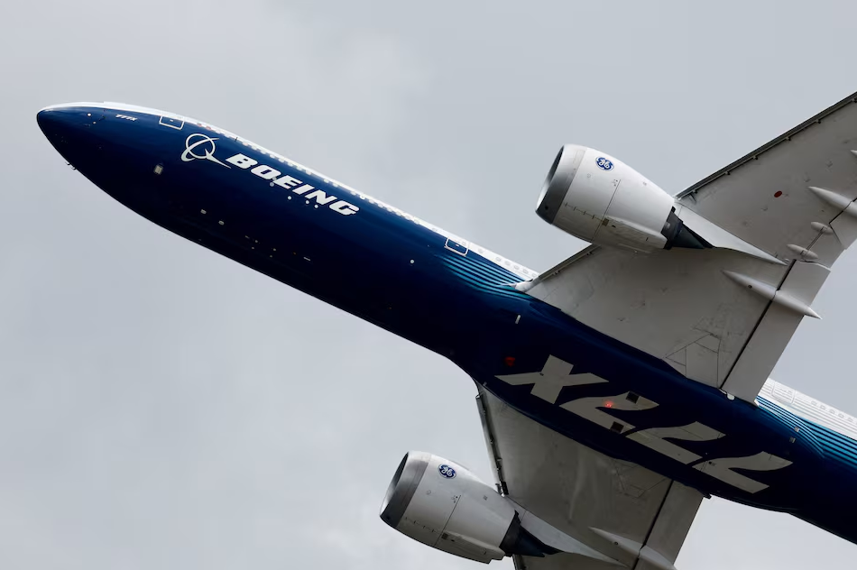 A Boeing 777-9, a variant of the 777X, performs a flying display at the 54th International Paris Airshow at Le Bourget Airport near Paris, France, June 20, 2023. Photo: Reuters