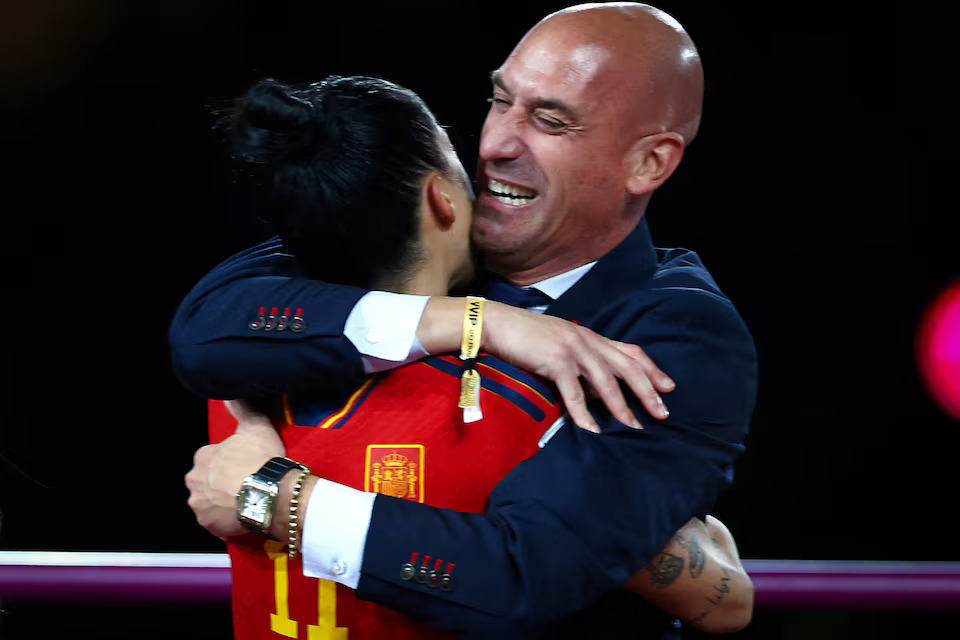 Soccer Football - FIFA Women's World Cup Australia and New Zealand 2023 - Final - Spain v England - Stadium Australia, Sydney, Australia - August 20, 2023 Spain's Jennifer Hermoso celebrates with President of the Royal Spanish Football Federation Luis Rubiales after the match. Photo: Reuters