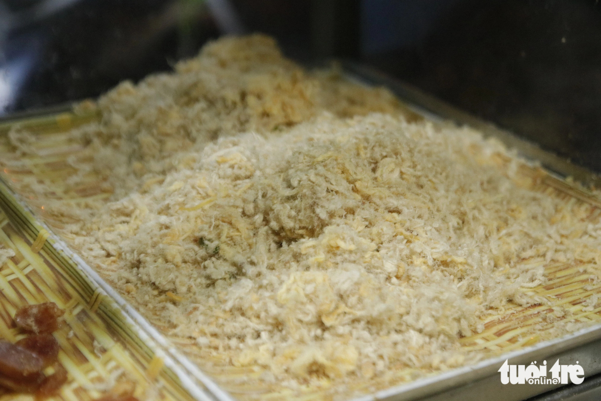 Meat floss is made by the owner of the renowned ‘Xôi Mặn’ (Savory Sticky Rice) 409 shop on Tran Phu Street in District 5, Ho Chi Minh City. Photo: Ho Lam / Tuoi Tre
