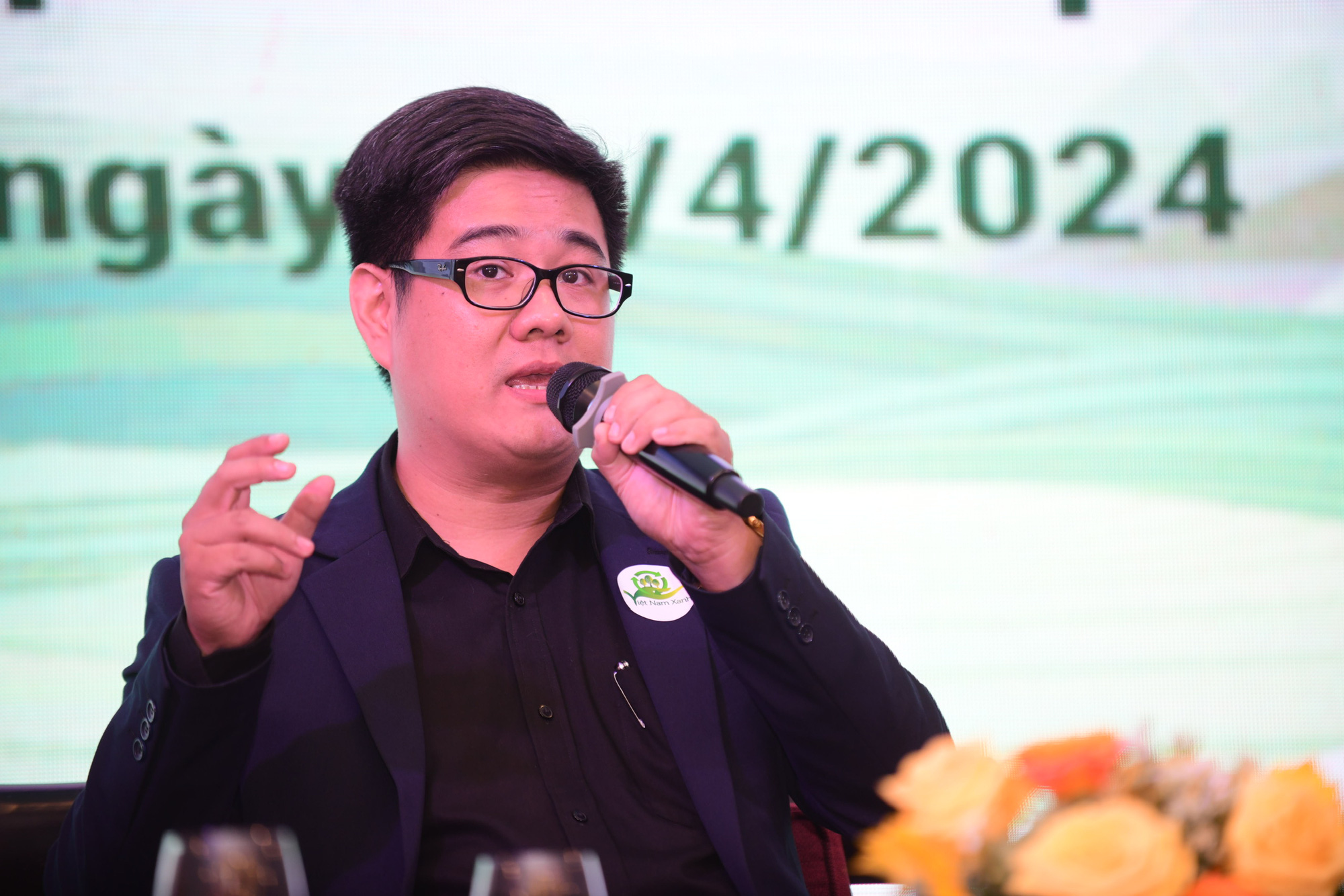 Nguyen Vo Truong An, deputy general director of ASEAN Carbon Credit Exchange JSC (CCTPA), speaks at the ‘Carbon Credit Market - A Driver for Building a Green Vietnam’ conference held in Ho Chi Minh City, April 20, 2024. Photo: Quang Dinh / Tuoi Tre