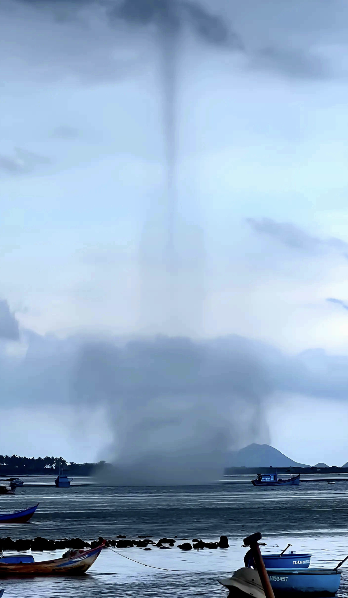 Tornado capsizes fishing boat in south-central Vietnam