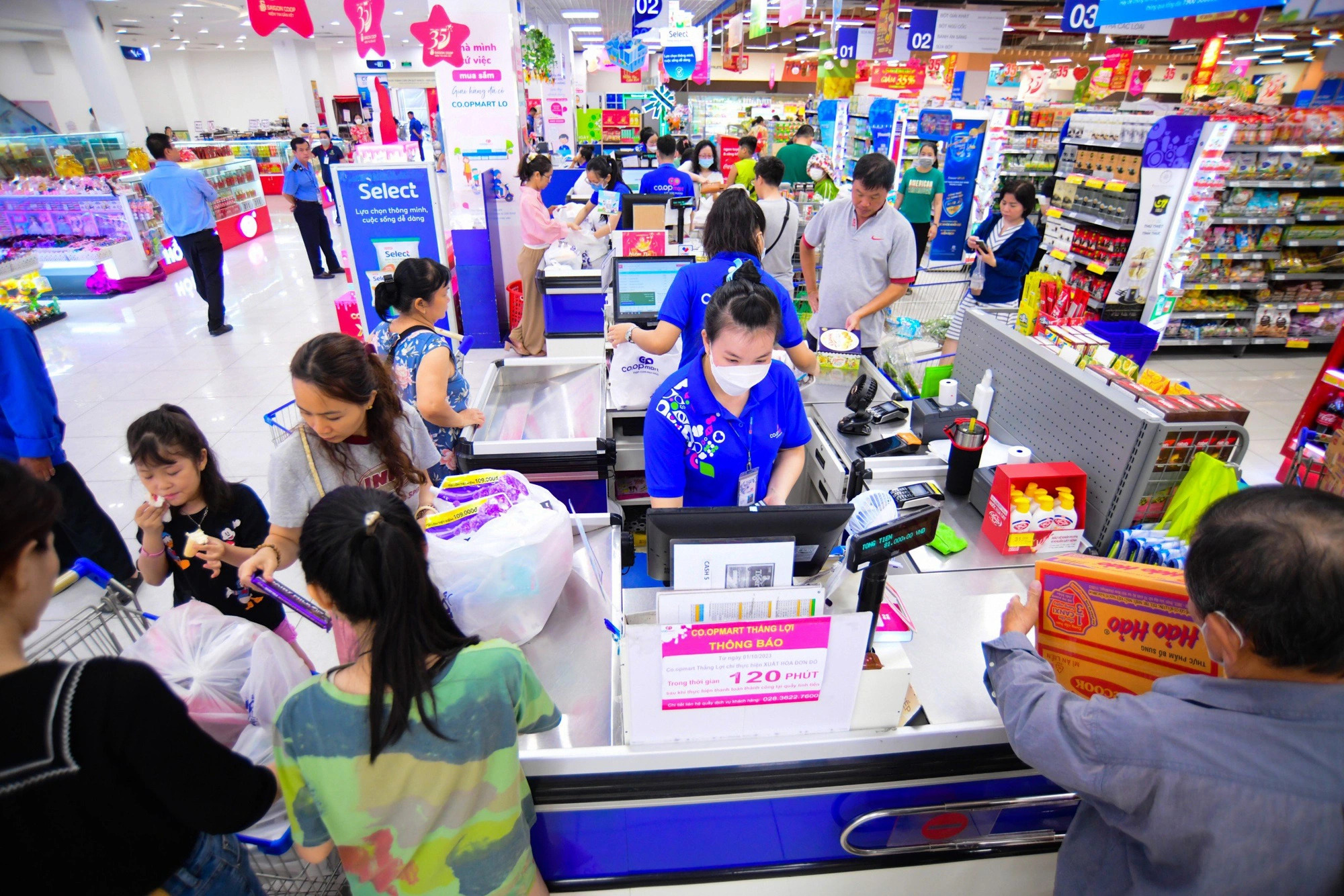 Vietnam’s retail sector grows fast but still lags behind regional rivals: expert