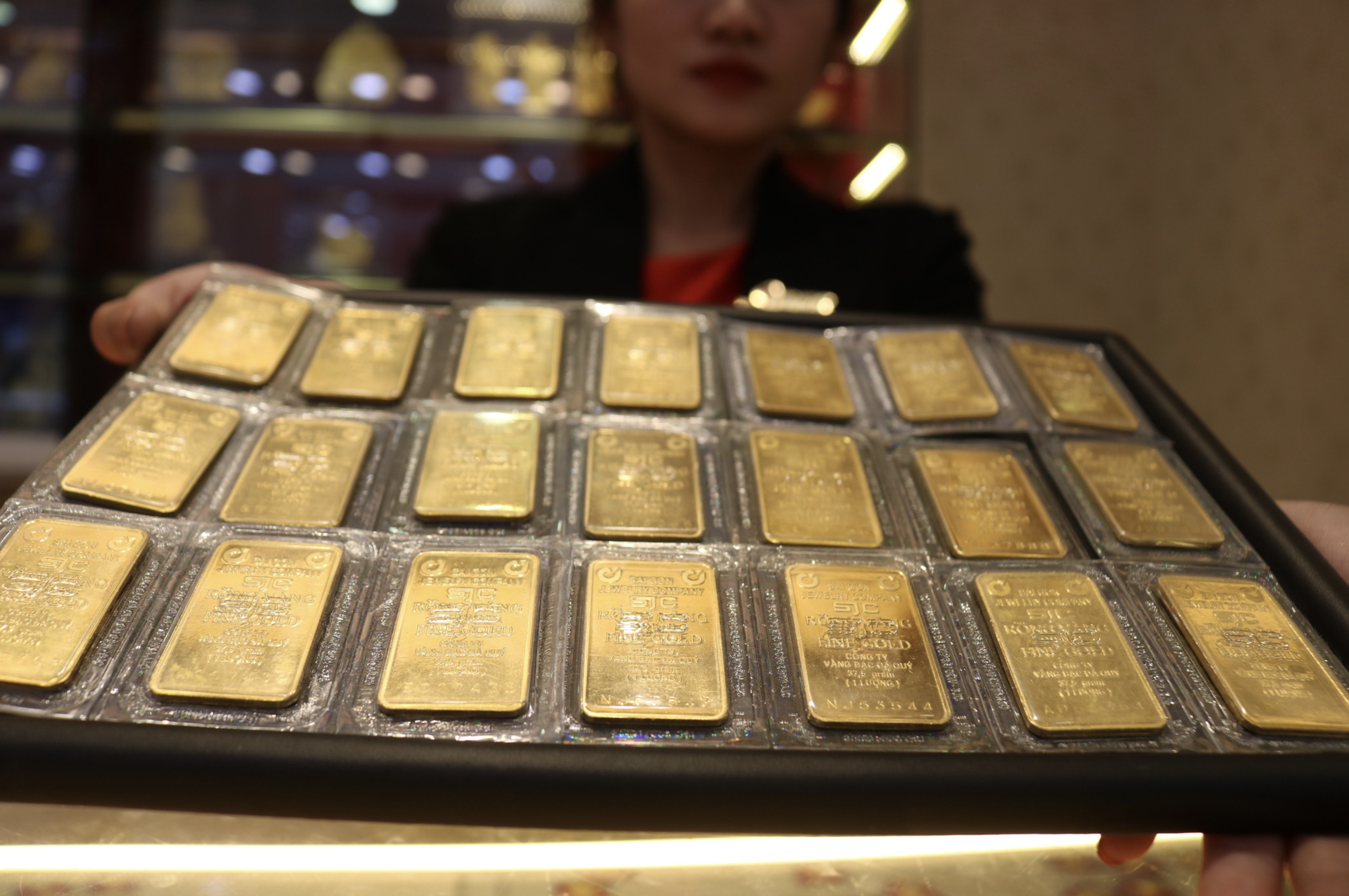4 state-run Vietnamese banks to directly sell gold in early June