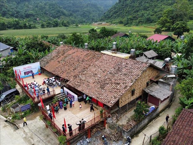 The 400-square-meter stilt house of a Tay family in Cao Bang Province was opened to tourists. Photo: Vietnam News Agency
