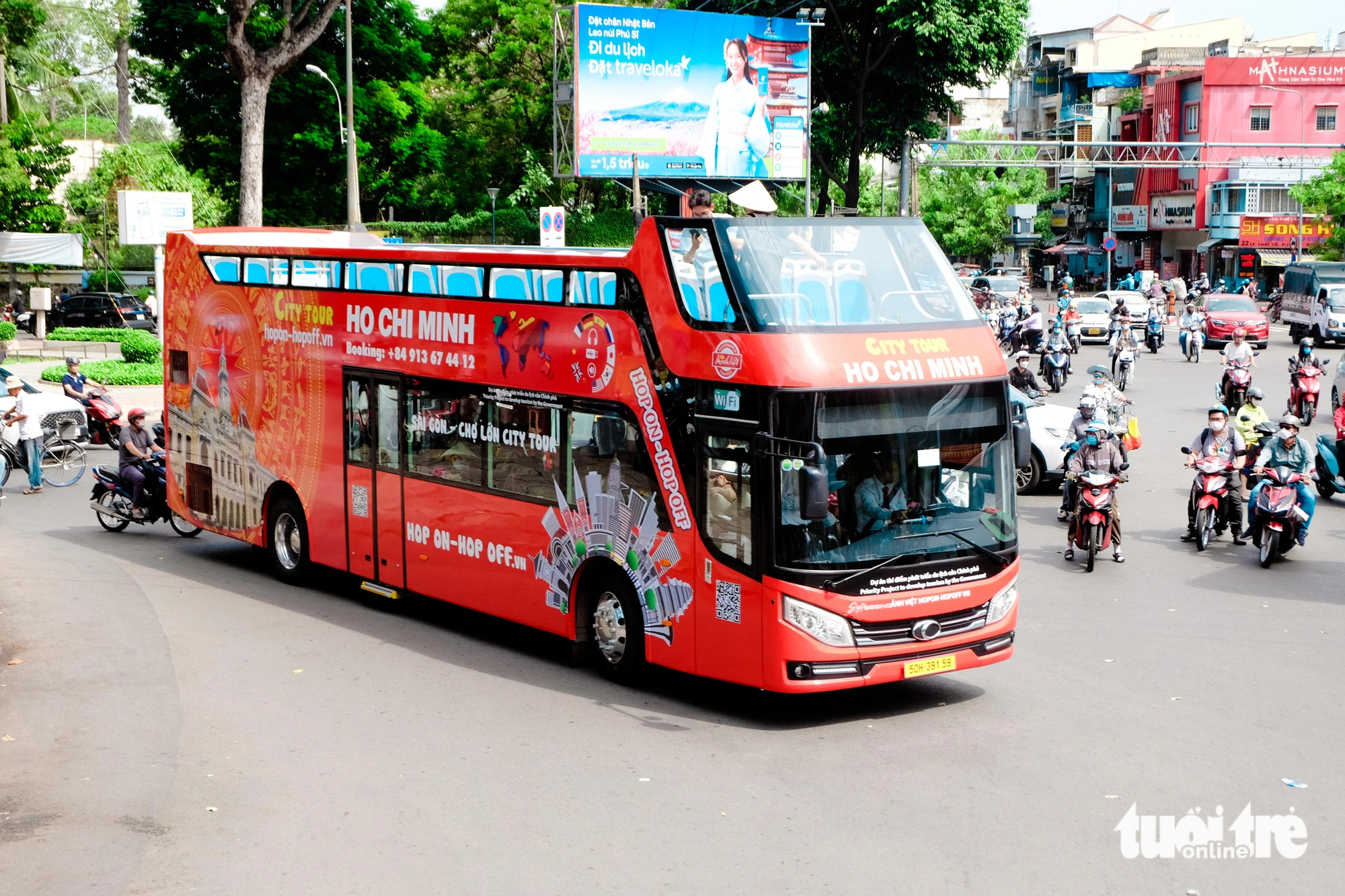 Ho Chi Minh City rolls out new double-decker tourist service for Cho Lon