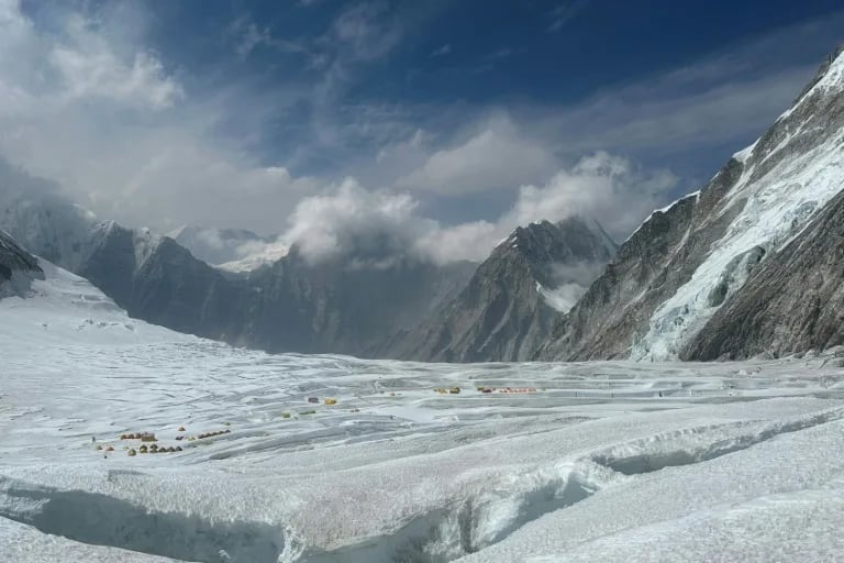 Everest records tumble as season ends with eight dead