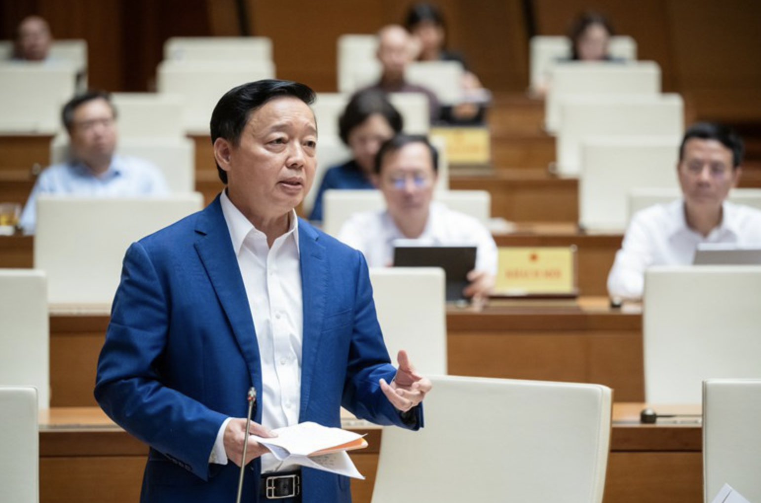 Deputy premier wants Vietnamese e-commerce platform