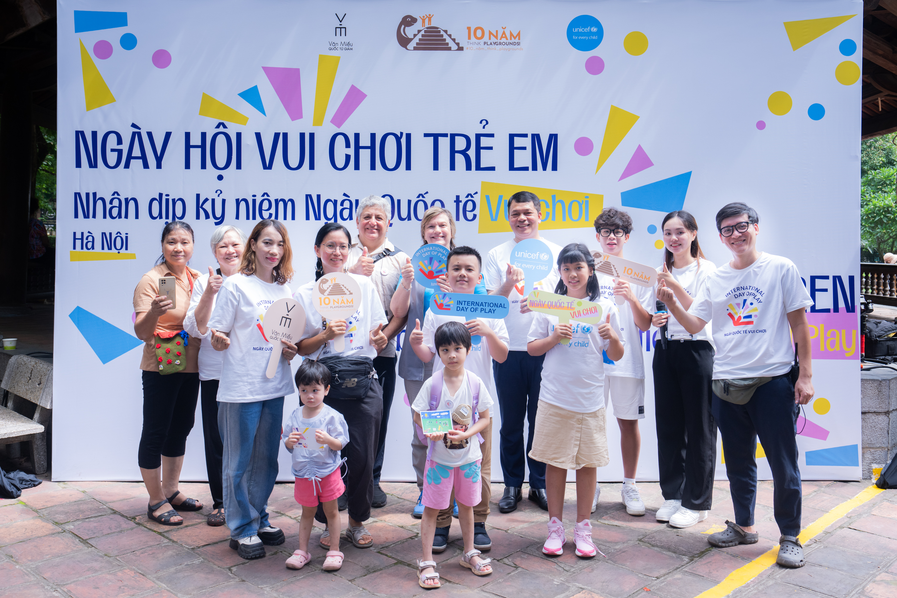 Participants pose for a group photo at the Play Day for Children held at the Temple of Literature in Hanoi on June 8, 2024. Photo: UNICEF Vietnam