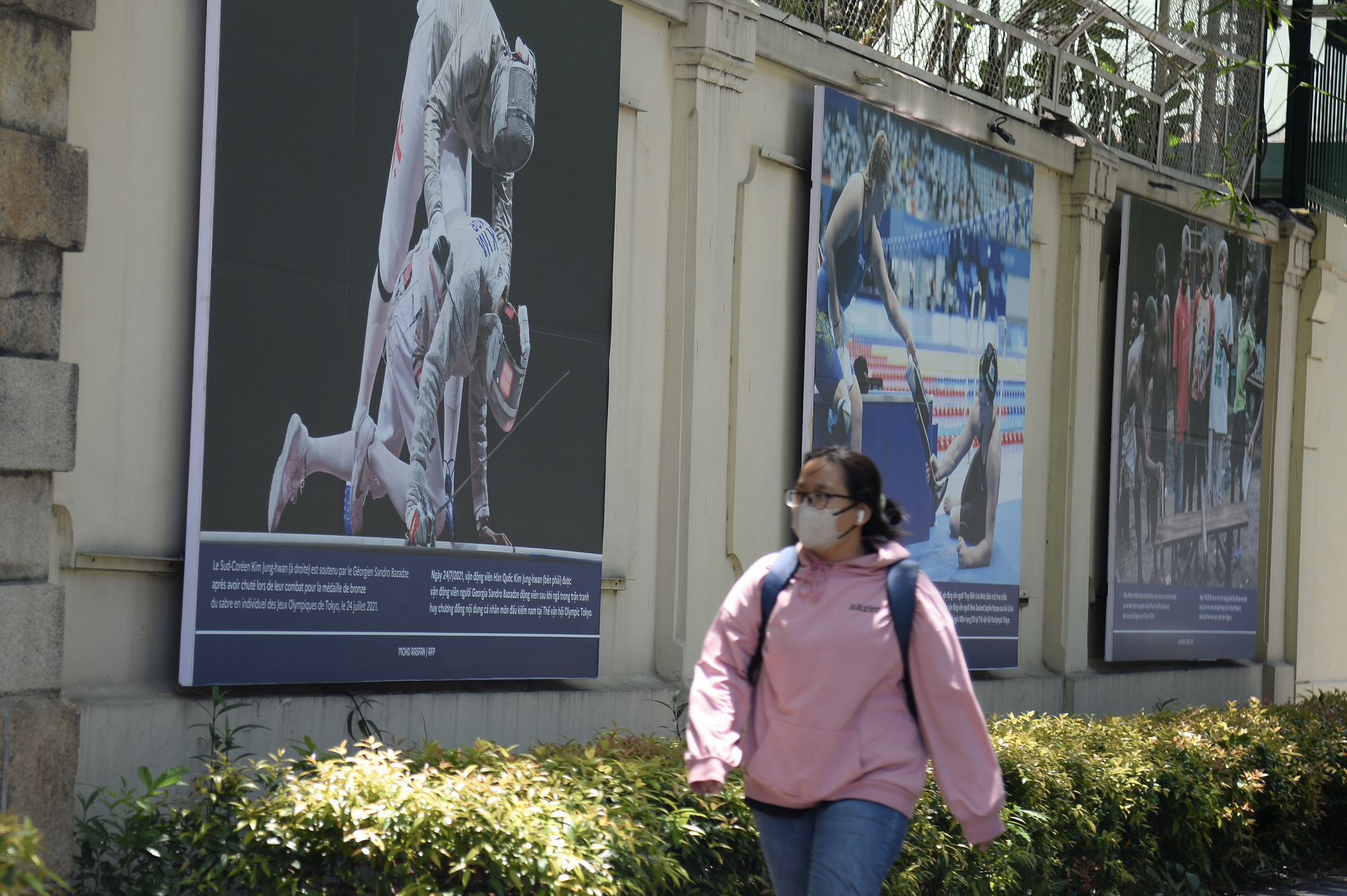 French consulate in Ho Chi Minh City launches sports camaraderie exhibition to mark Olympics