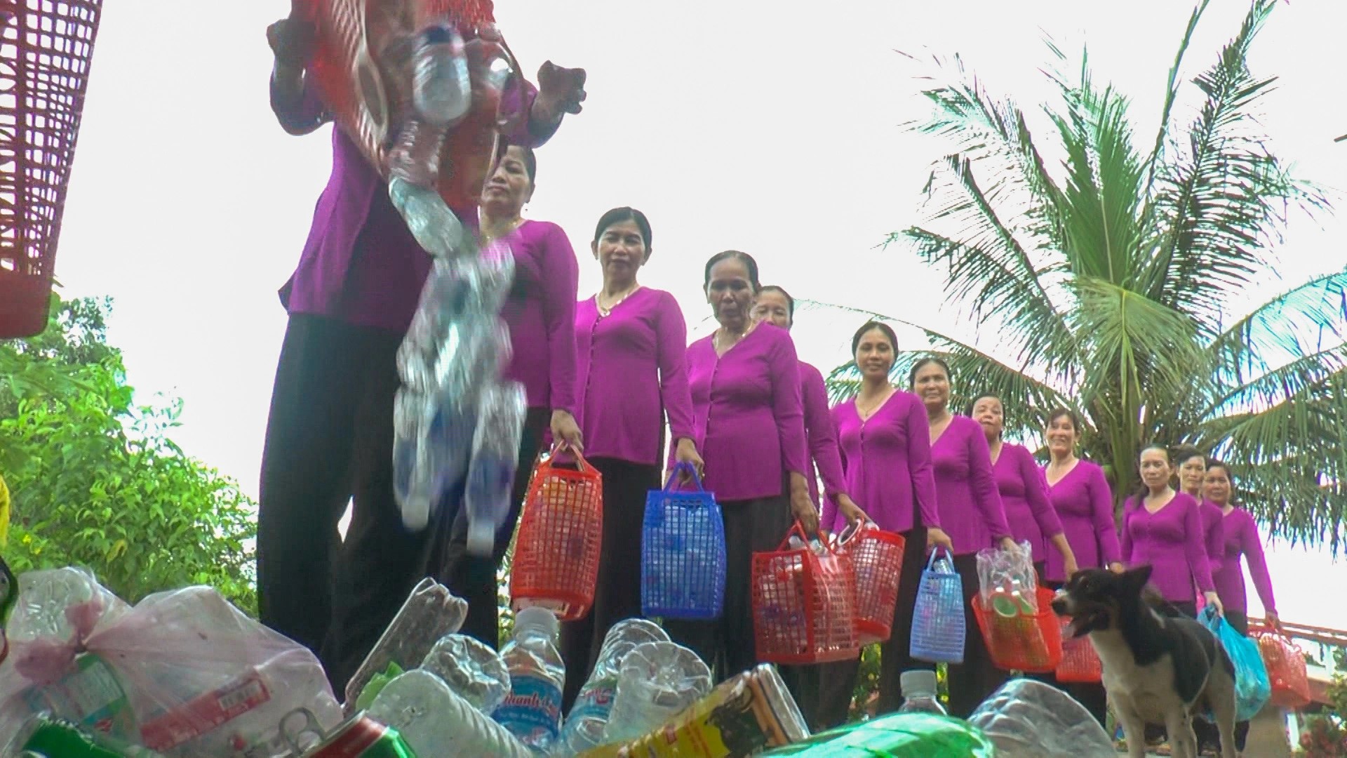 In Vietnam, initiative inspires women to convert garbage to money