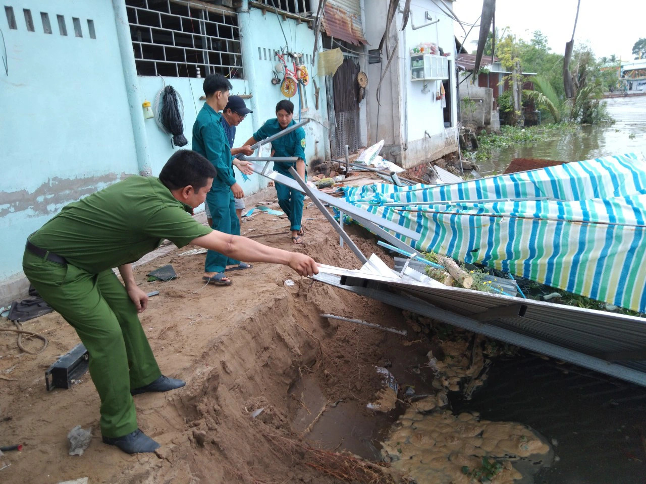 Local state of emergency declared for river erosion in southern Vietnamese province