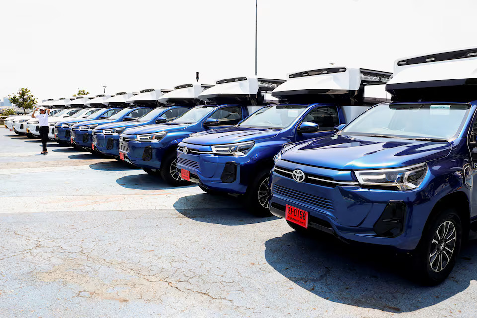 Fully-electric Toyota Hilux Revo pickup trucks as public transportation vehicles are seen in the Thai seaside town of Pattaya, Chonburi province, Thailand, April 25, 2024. Photo: Reuters