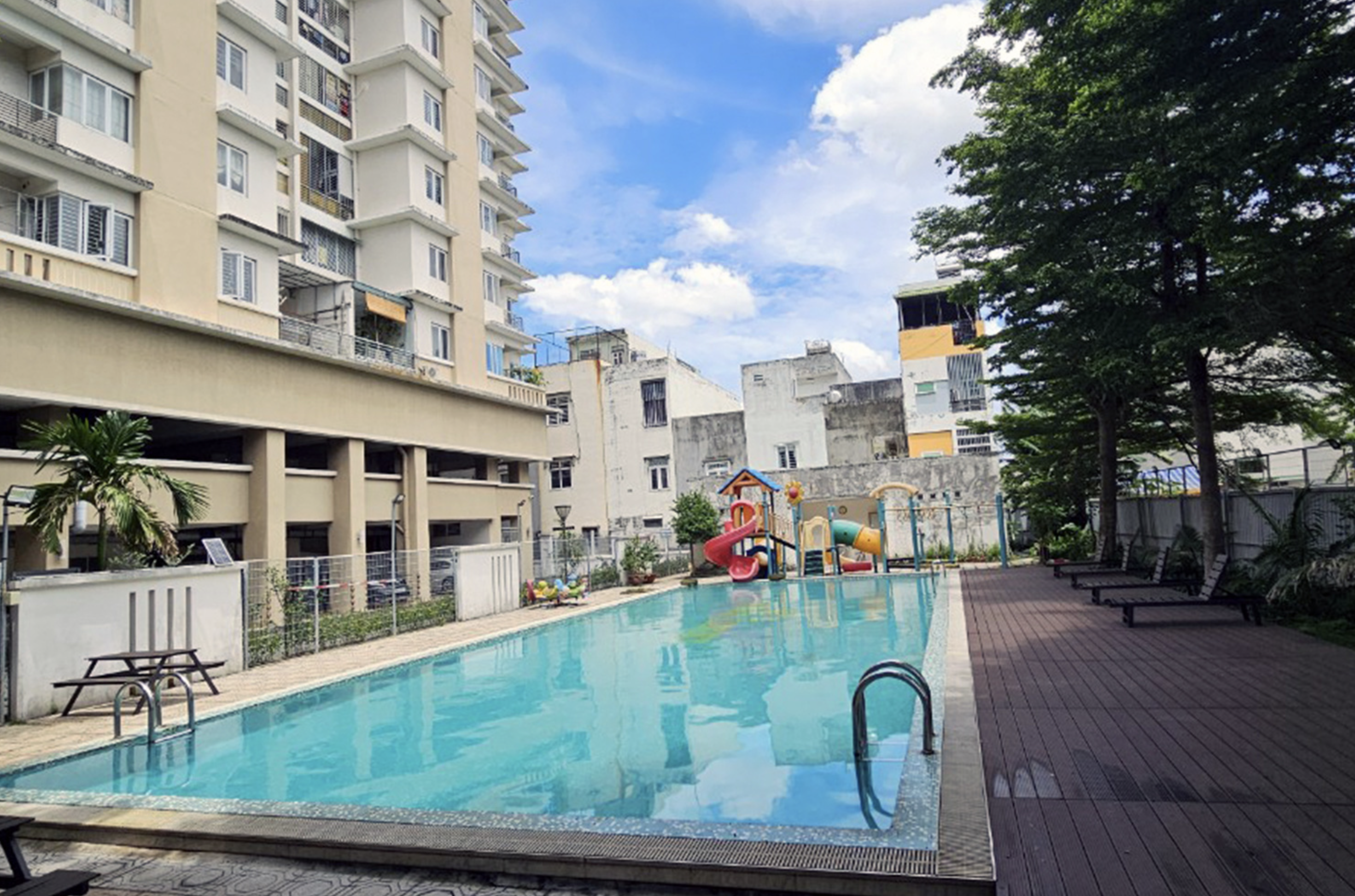 Vietnam developer builds swimming pool for apartment dwellers on land planned for green park