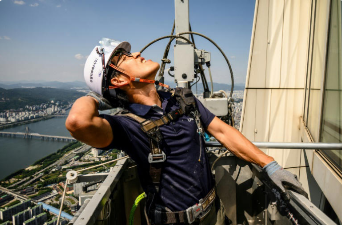 South Korea's skyscraper window cleaner with a fear of heights