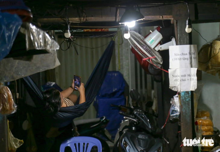 Residents take ‘shifts to sleep’ in pint-sized houses in downtown Ho Chi Minh City