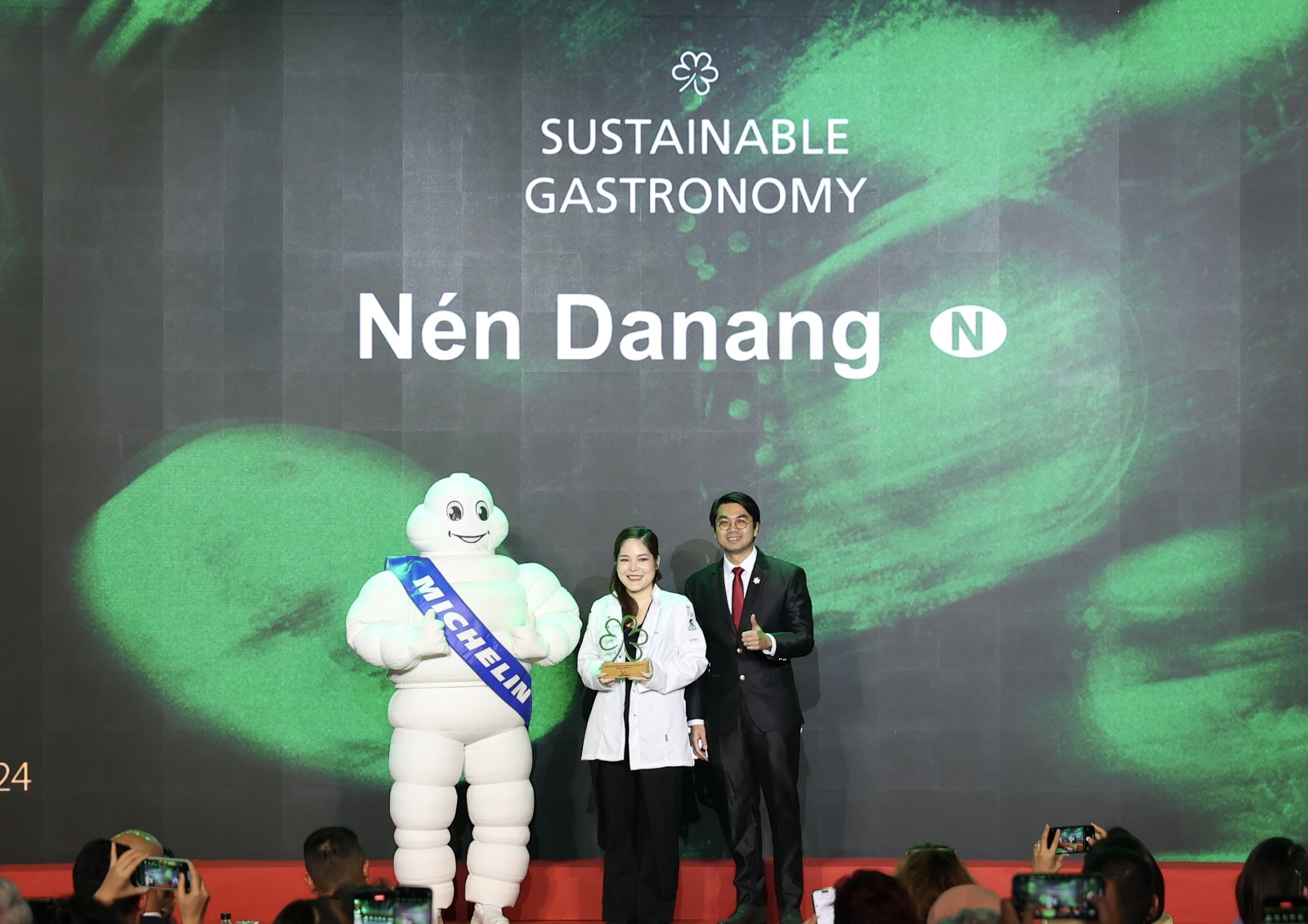 Nén Danang receives the first Michelin Green Star in Vietnam at the 2024 Michelin Guide ceremony in Ho Chi minh City on June 28, 2024. Photo by courtesy of Michelin Guide Vietnam