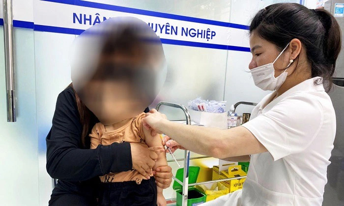 2 Vietnamese girls require medical attention after roommate dies of diphtheria