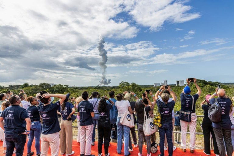 Spectators watch Ariane 6 take-off. Photo: AFP